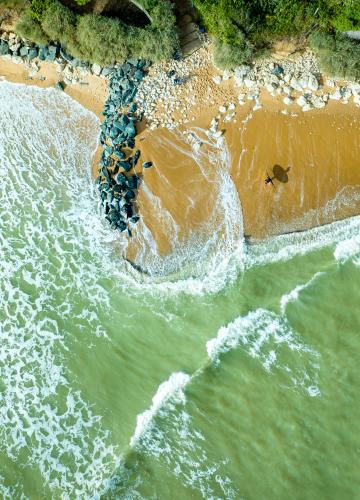 Surfear en el mar de Oléron